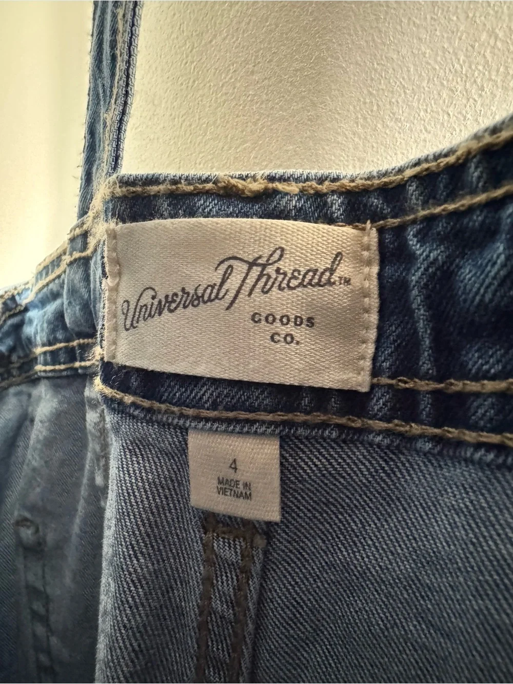 Universal Thread Women’s Denim Wide Leg Overalls